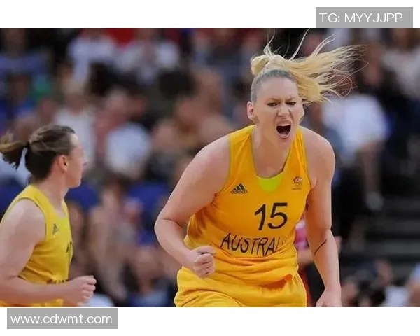 姚明与迈克的传奇对决：篮球场上的友谊与竞争交织的故事