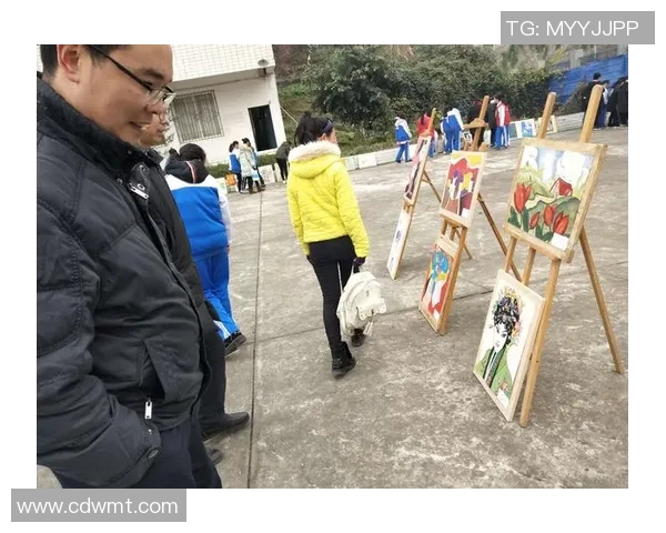 足球明星挥毫泼墨展才华毛笔字书写人生与梦想的交汇点 足球明星挥毫泼墨展才华毛笔字书写人生与梦想的交汇点