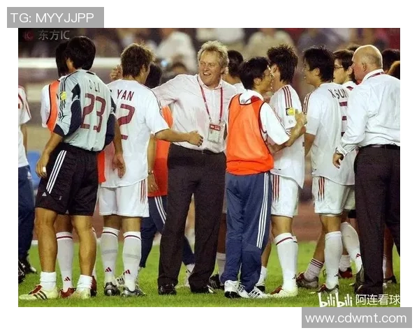 2004年足球明星球员回顾与成就分析，重温经典瞬间与辉煌表现