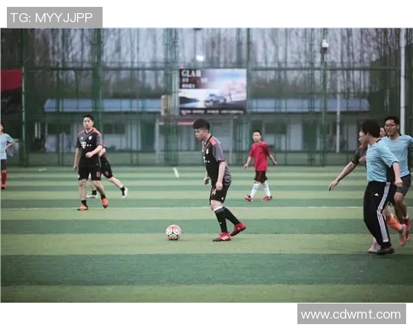 足球明星亲临扬州激情踢球精彩瞬间视频回顾